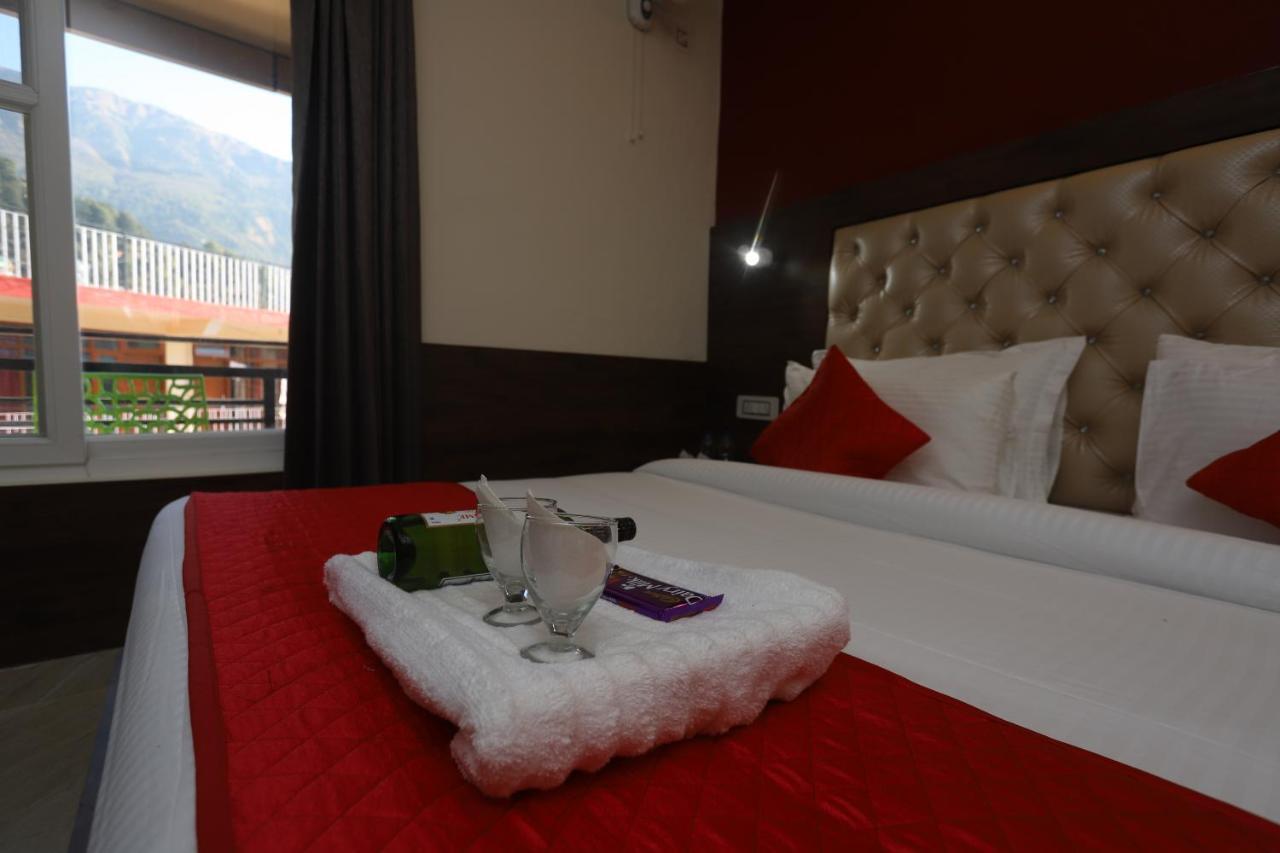 Hotel The Nest, Rooftop Cafe, Bonfire With A Sceneric Mountain View McLeod Ganj Bagian luar foto