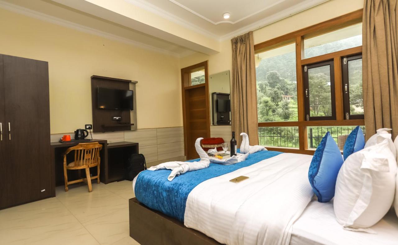 Hotel The Nest, Rooftop Cafe, Bonfire With A Sceneric Mountain View McLeod Ganj Bagian luar foto